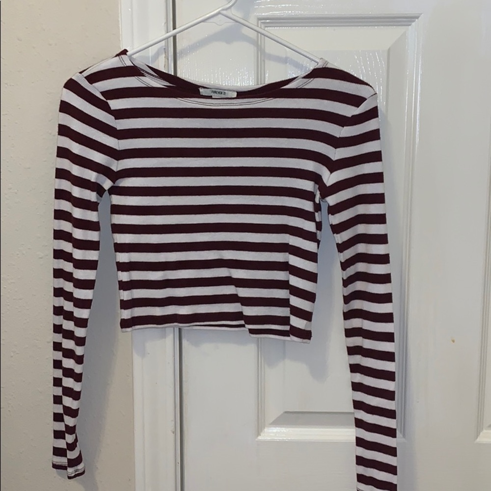 Long sleeved crop top